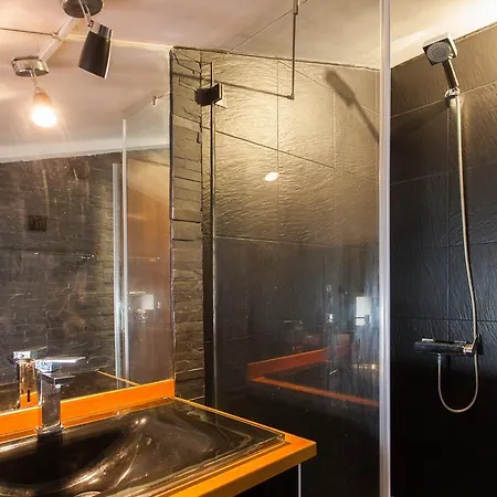 Bairro Alto Modern Two Bedroom Apartment