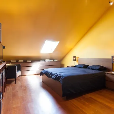 Bairro Alto Modern Two Bedroom דירה *